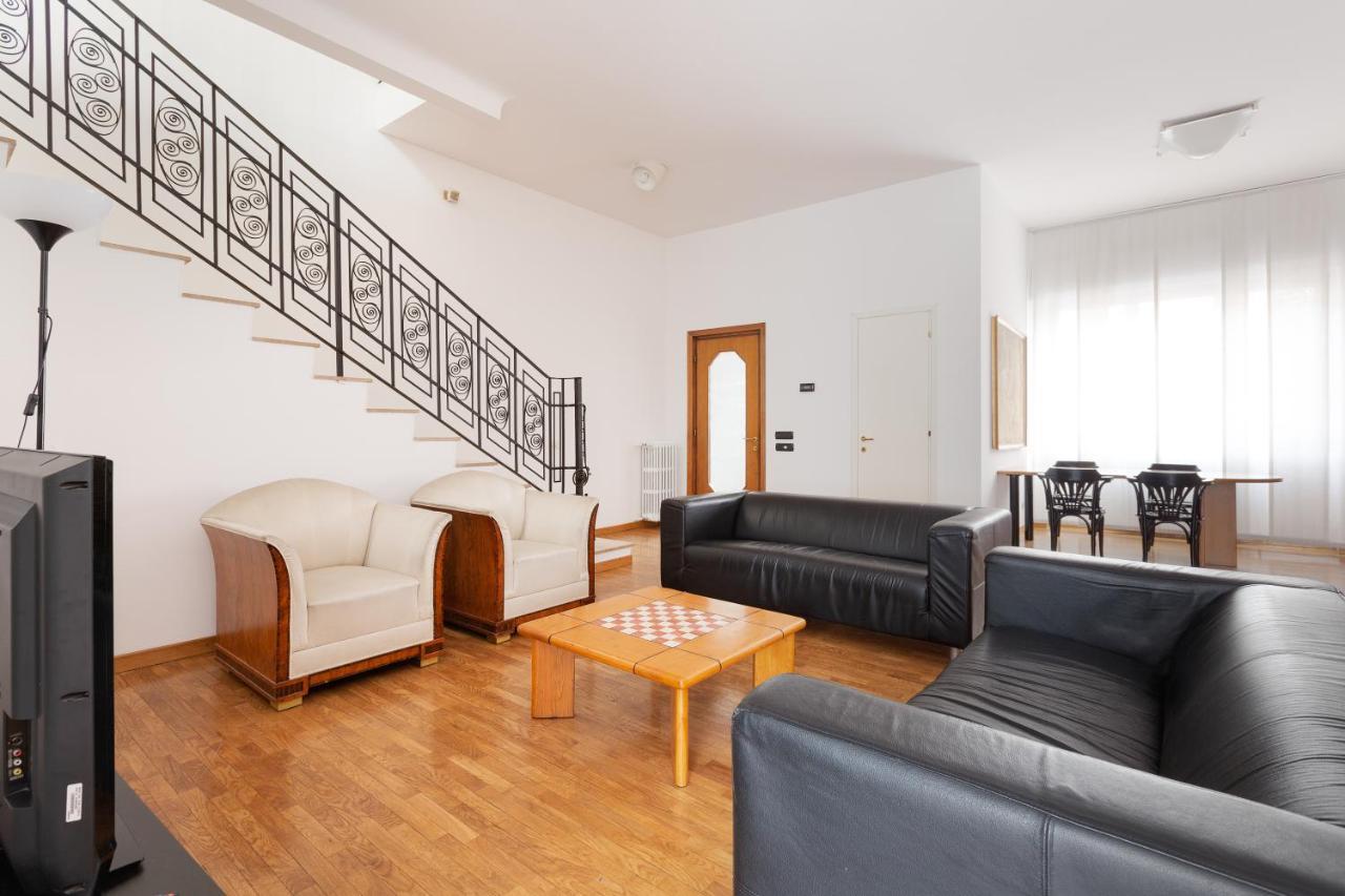 Ca' Stellini - Comoda Casa Indipendente Con Parcheggio Privato Milano Eksteriør billede
